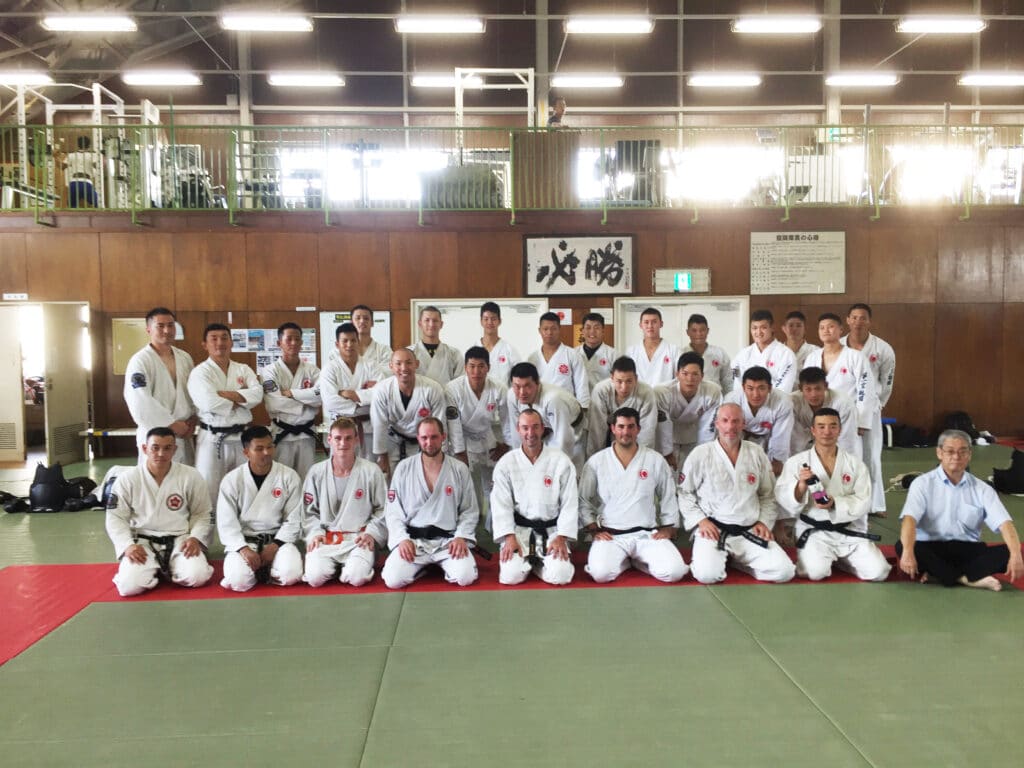 Stage combat entre l'armée japonaise de Nippon Kempo et le dojo de Baccarat, une première mondiale, merci à Saito Sensei pour cette organisation.