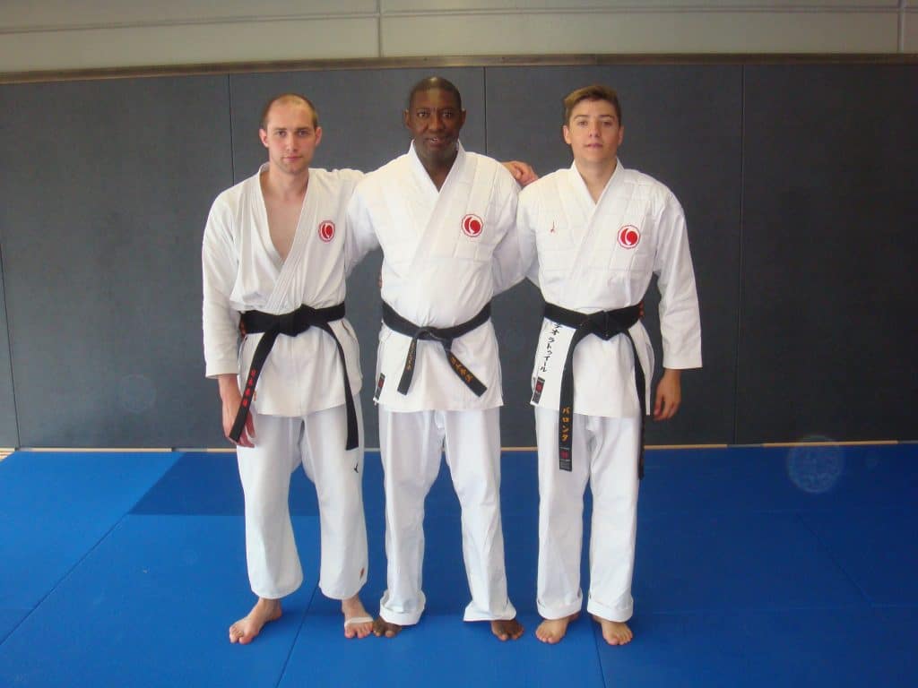 photo de Pierre, Demba et Theo, shodan de Nippon Kempo