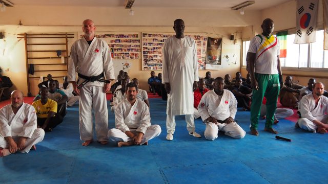 Stage technique de Nippon Kempo à Dakar avec le maire