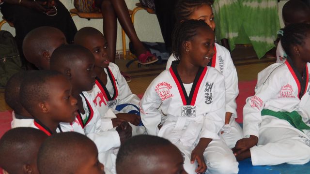 enfants au stage de Nippon Kempo à Dakar