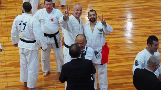 Hervé Valentin avec son ami mexicain à Osaka en 2017