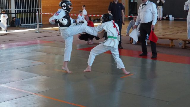 Combats enfants pendant le 10ieme tournoi de Nippon Kempo à Baccarat