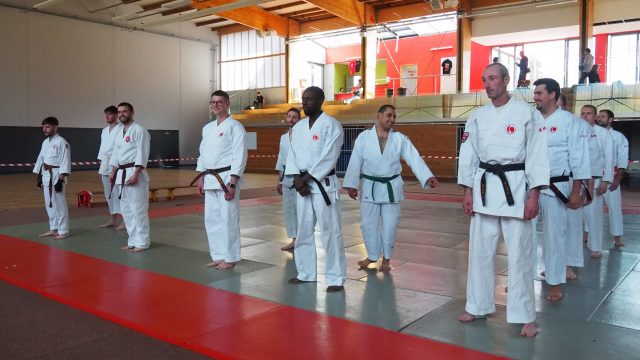 Combattants adultes au 10ième tournoi de Nippon Kempo à Baccarat