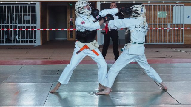 Combats adultes au 10ième tournoi de Nippon Kempo à Baccarat